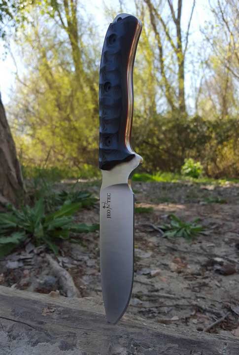 Jeo Tec N7 knife.