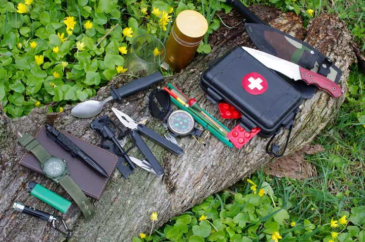 Photo of some tools that may be useful for survival. 
